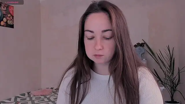 Snapshot of cClandesTina chatting on 10/28/25, 12:26 cClandesTina online show from 10/28/25, 12:26