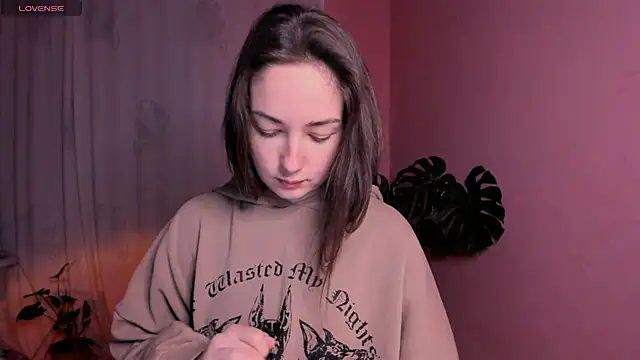 Snapshot of cClandesTina chatting on 03/15/25, 10:22 cClandesTina online show from 03/15/25, 10:22