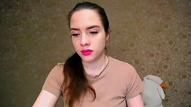  your fantasy girl online show from 03/18/25, 09:21