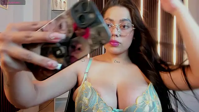 Melisa Soto online show from 11/11/25, 08:36