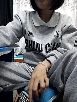 Haralushiaaa online show from 11/29/25, 01:22