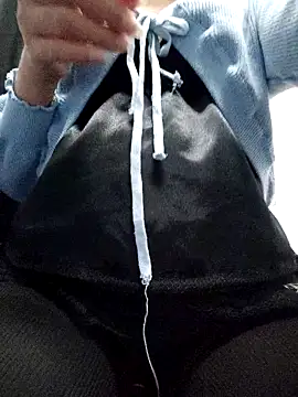 Haralushiaaa online show from 12/18/25, 02:21