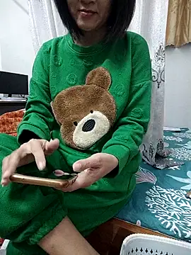 Haralushiaaa online show from 11/21/25, 12:42