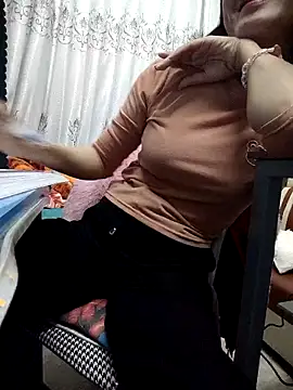 Haralushiaaa online show from 11/22/25, 01:21