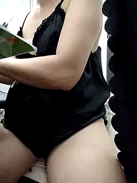 Haralushiaaa online show from 10/08/25, 05:13