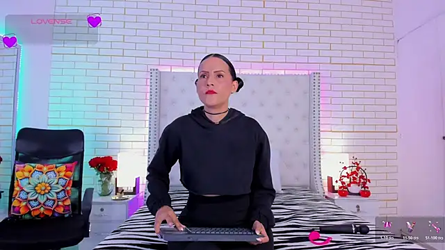 Coco Balenciaga  online show from 05/10/26, 11:47