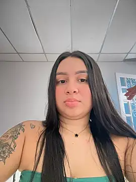 Snapshot of Pretty_Isadora chatting on 02/20/25, 10:26 Pretty Isadora online show from 02/20/25, 10:26