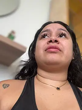 Pretty Isadora online show from 04/07/26, 06:10