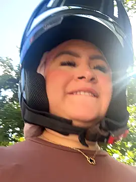 Pretty Isadora online show from 11/23/25, 07:02