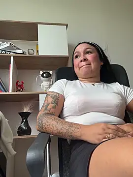 Pretty Isadora online show from 02/22/26, 07:04