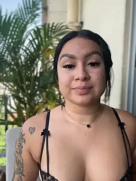 Pretty Isadora online show from 02/04/26, 08:04