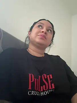 Pretty Isadora online show from 04/10/26, 09:11