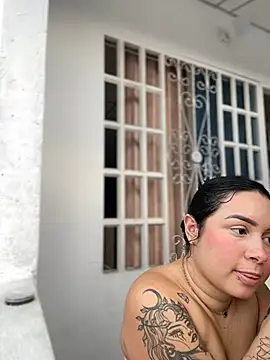 Snapshot of Pretty_Isadora chatting on 03/01/25, 08:42 Pretty Isadora online show from 03/01/25, 08:42