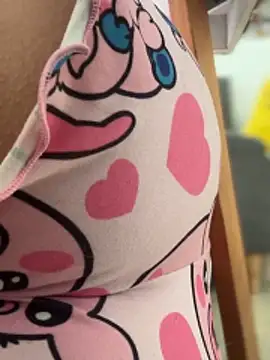 Pretty Isadora online show from 04/12/26, 07:50