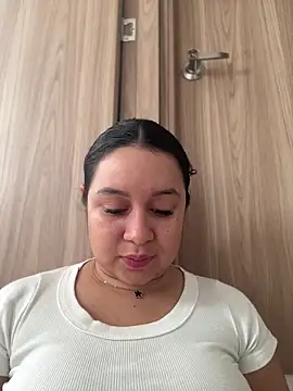 Pretty Isadora online show from 04/09/26, 07:09