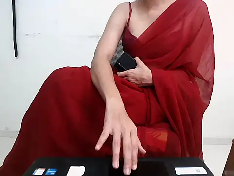 Snapshot of lololips chatting on 09/17/25, 07:49 lololips online show from 09/17/25, 07:49