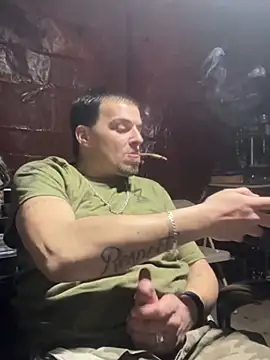 Snapshot of joeycbigcock chatting on 03/12/25, 12:09 joeycbigcock online show from 03/12/25, 12:09