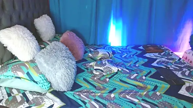 Kerly Lopez online show from 04/09/26, 05:30