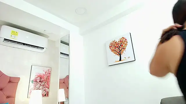 ThyaraJhons online show from 02/11/26, 11:54