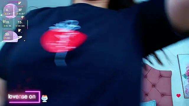 Snapshot of ThyaraJhons chatting on 11/12/25, 11:58 ThyaraJhons online show from 11/12/25, 11:58