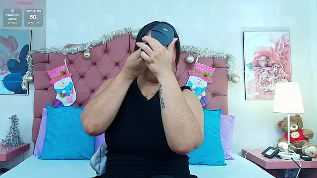 Snapshot of ThyaraJhons chatting on 12/05/25, 12:15 ThyaraJhons online show from 12/05/25, 12:15