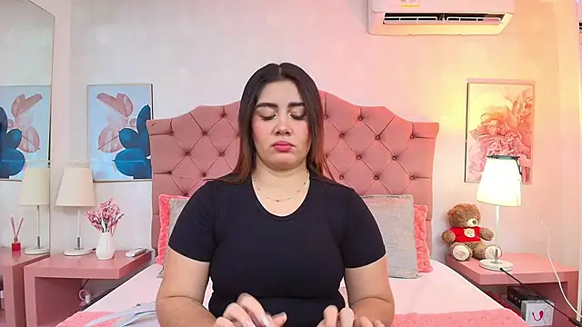 ThyaraJhons online show from 03/13/26, 11:59