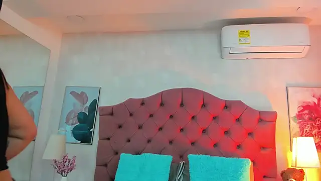 ThyaraJhons online show from 04/08/26, 11:55