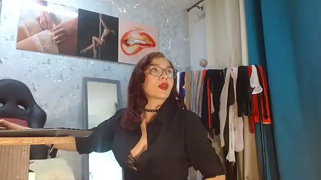 Snapshot of Samantabrown_ chatting on 07/10/26, 11:21 Samantabrown online show from 07/10/26, 11:21