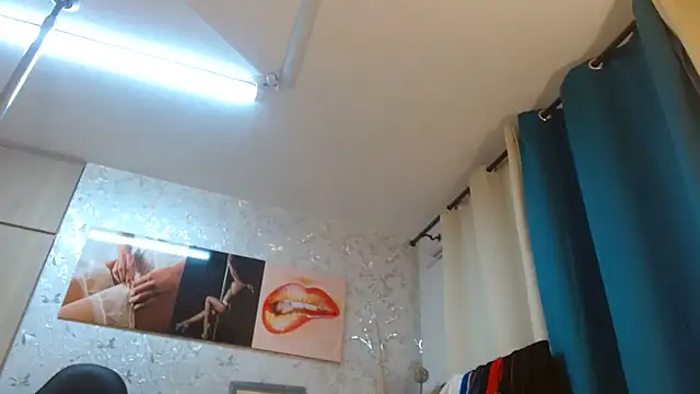 Samantabrown  online show from 04/12/26, 11:13