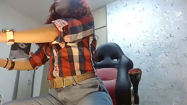 Snapshot of Samantabrown_ chatting on 10/02/25, 11:35 Samantabrown online show from 10/02/25, 11:35