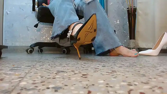 Samantabrown  online show from 11/11/25, 11:27