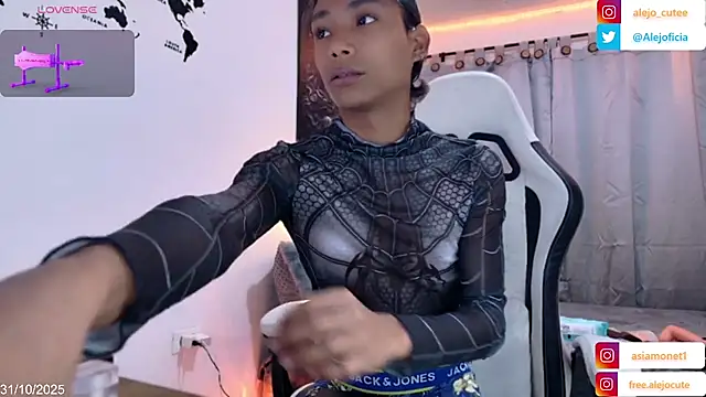 alejo cute online show from 10/31/25, 09:32