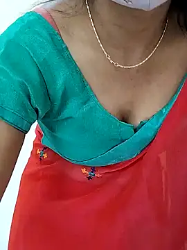 Snapshot of Triveni-Lovely chatting on 12/21/24, 08:07 Triveni-Lovely online show from 12/21/24, 08:07