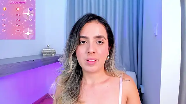 Snapshot of Lucyortiz_ chatting on 02/03/25, 09:50 Lucyortiz online show from 02/03/25, 09:50