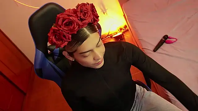 tay ler3 online show from 02/17/25, 10:49