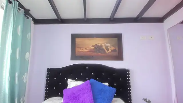 Alexandra Torress online show from 10/29/25, 04:17