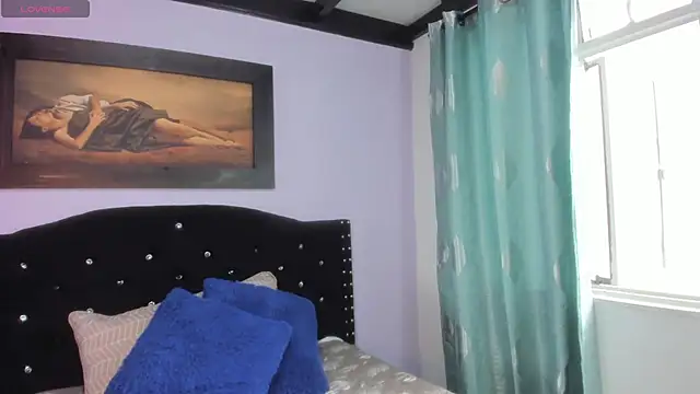 Snapshot of Alexandra_Torress chatting on 09/19/25, 04:11 Alexandra Torress online show from 09/19/25, 04:11