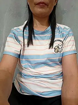 Snapshot of Asian_girl13 chatting on 07/16/26, 02:03 Asian girl13 online show from 07/16/26, 02:03