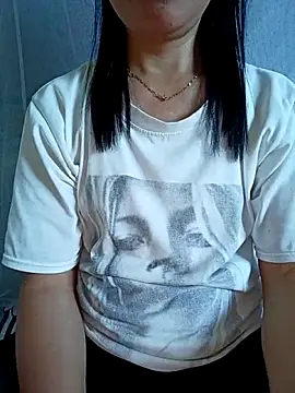 Snapshot of Asian_girl13 chatting on 05/29/26, 02:17 Asian girl13 online show from 05/29/26, 02:17