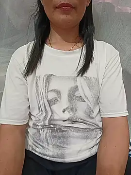 Snapshot of Asian_girl13 chatting on 07/13/26, 02:27 Asian girl13 online show from 07/13/26, 02:27