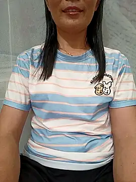 Snapshot of Asian_girl13 chatting on 06/30/26, 01:55 Asian girl13 online show from 06/30/26, 01:55