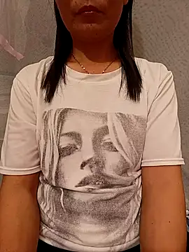 Snapshot of Asian_girl13 chatting on 05/11/26, 01:45 Asian girl13 online show from 05/11/26, 01:45