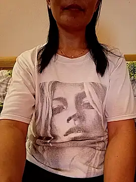 Snapshot of Asian_girl13 chatting on 05/19/26, 01:10 Asian girl13 online show from 05/19/26, 01:10