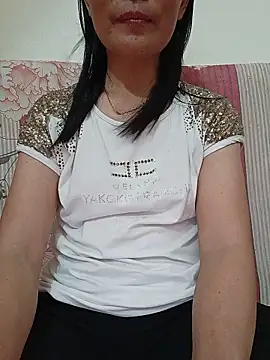 Snapshot of Asian_girl13 chatting on 06/14/26, 03:02 Asian girl13 online show from 06/14/26, 03:02