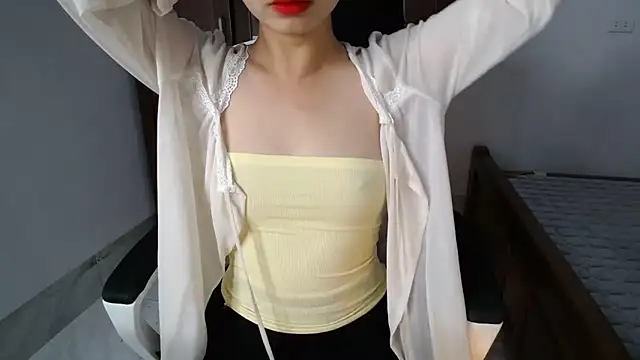 Lunobaby 204 online show from 10/30/25, 09:55