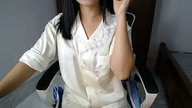 Lunobaby 204 online show from 11/03/25, 01:44