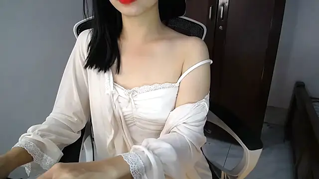 Lunobaby 204 online show from 11/06/25, 09:41