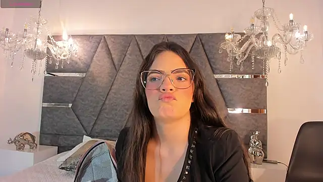 IsabellaGrey19 online show from 02/25/25, 08:00
