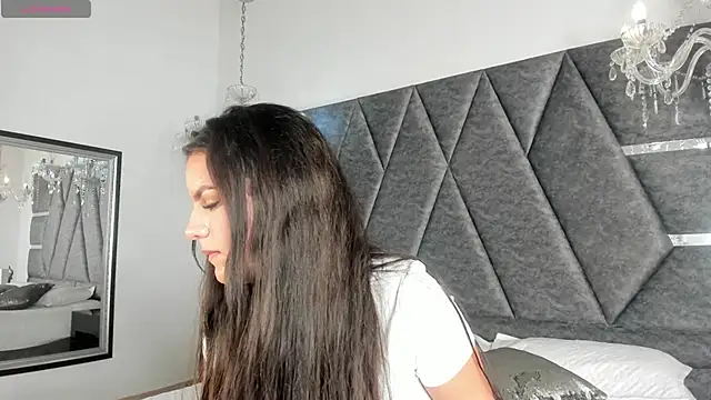 IsabellaGrey19 online show from 09/25/25, 07:20