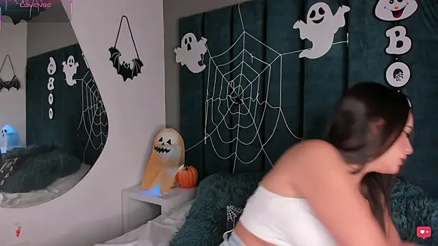 IsabellaGrey19 online show from 11/04/25, 07:39